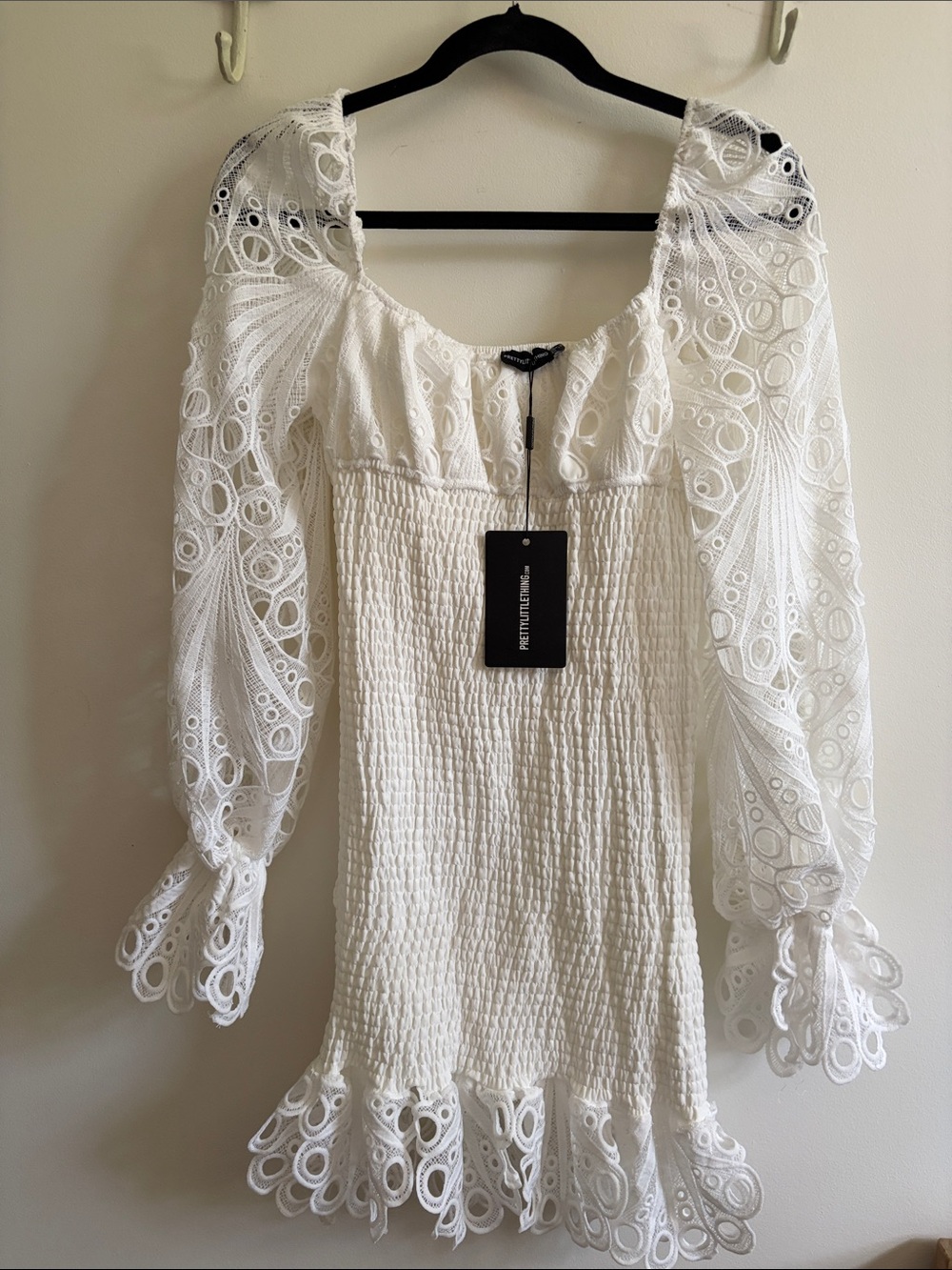 PrettyLittleThing White Eyelet Lace Puff-Sleeve Shirred Bodycon Dress Size  2